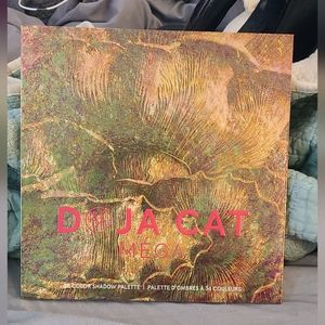 Doja Cat makeup pallet from BH cosmetics